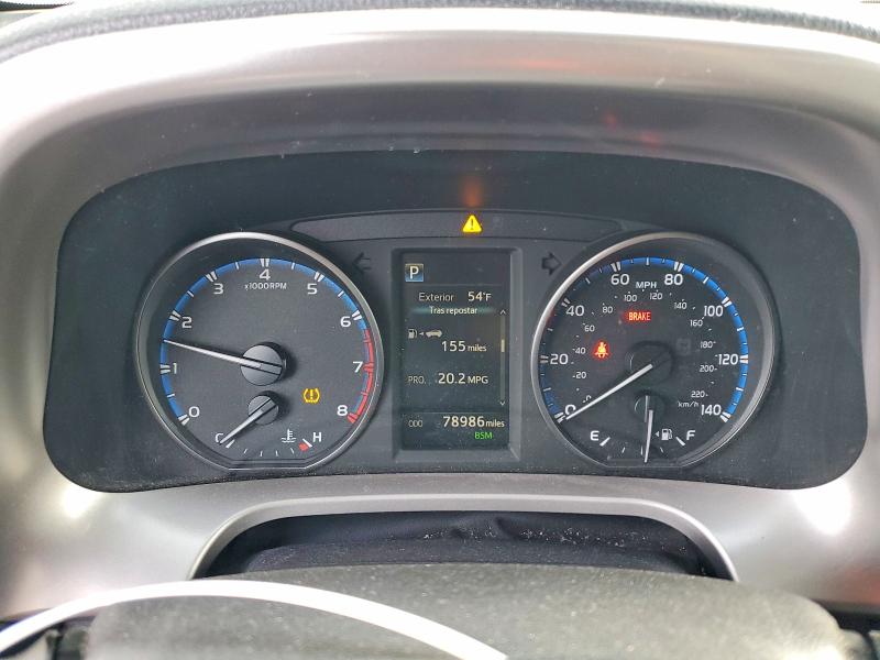 Photo 9 from auction – 2017 TOYOTA RAV4 XLE with VIN JTMRFREV4HJ709745