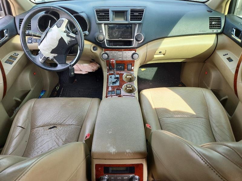 Photo 8 from auction – 2013 TOYOTA HIGHLANDER with VIN 5TDYK3EH1DS127761