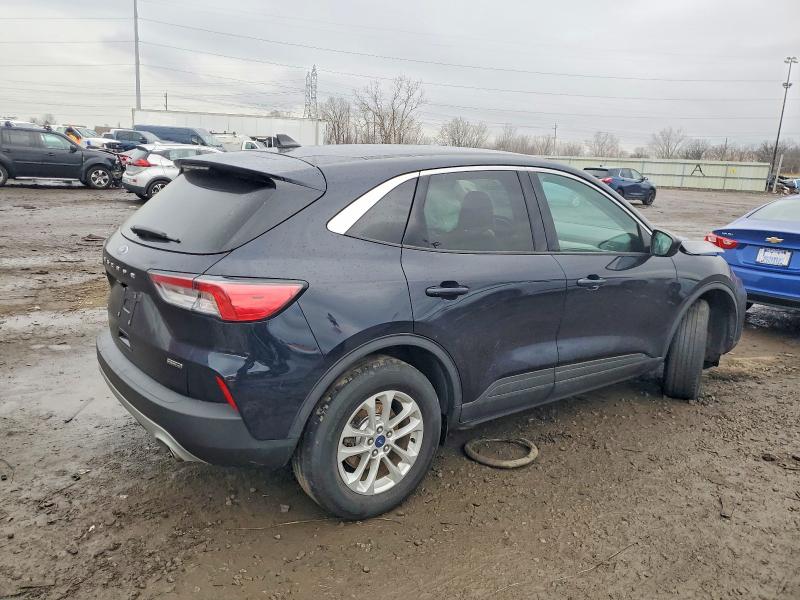 Photo 3 from auction – 2021 FORD ESCAPE SE with VIN 1FMCU9BZ4MUB11727