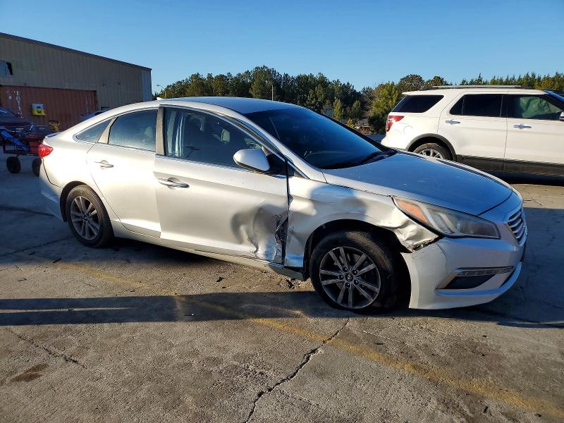 Photo 4 from auction – 2015 HYUNDAI SONATA SE with VIN 5NPE24AF9FH137542