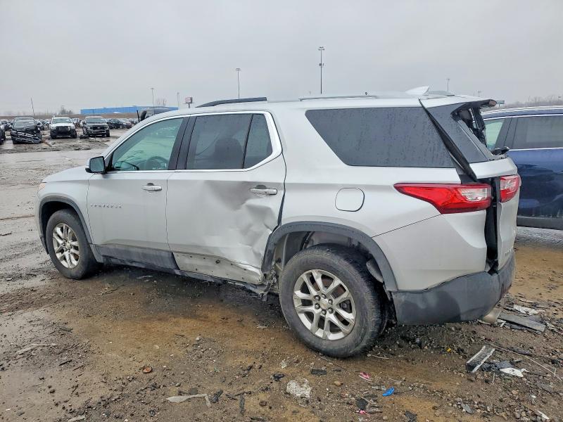 Photo 2 from auction – 2018 CHEVROLET TRAVERSE with VIN 1GNERGKW1JJ249366