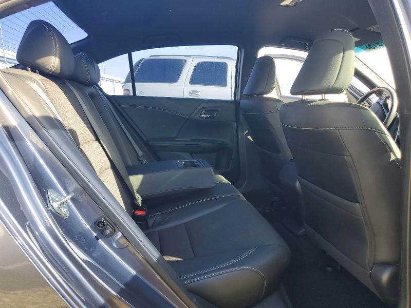 Photo 10 from auction – 2017 HONDA ACCORD with VIN 1HGCR2F55HA044097