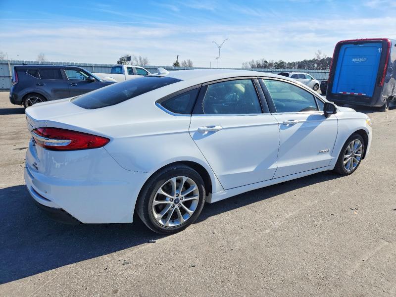 Photo 3 from auction – 2019 FORD FUSION SE with VIN 3FA6P0LU4KR162629