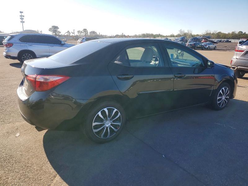Photo 3 from auction – 2018 TOYOTA COROLLA with VIN 2T1BURHE4JC016985