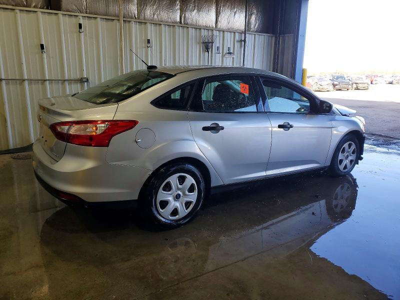 Photo 3 from auction – 2013 FORD FOCUS S with VIN 1FADP3E24DL218204