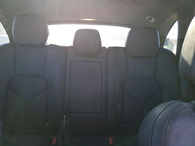 Photo 10 from auction – 2013 PORSCHE CAYENNE with VIN WP1AA2A23DLA11204