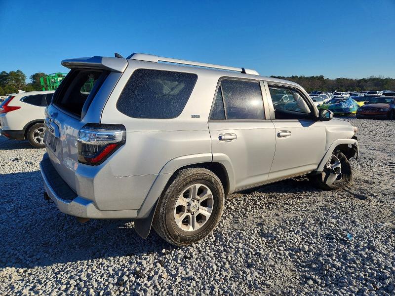 Photo 3 from auction – 2014 TOYOTA 4RUNNER with VIN JTEZU5JR4E5071620