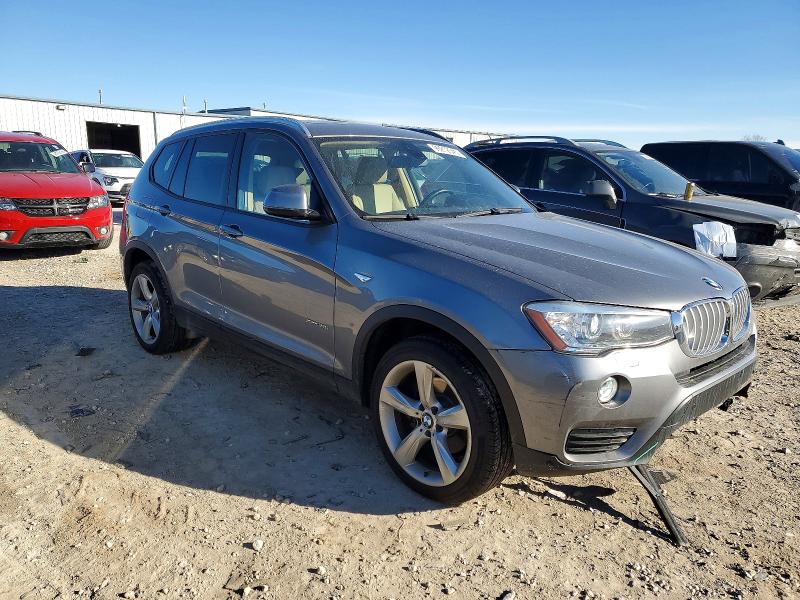 Photo 4 from auction – 2017 BMW X3 XDRIVE2 with VIN 5UXWX9C39H0W69667