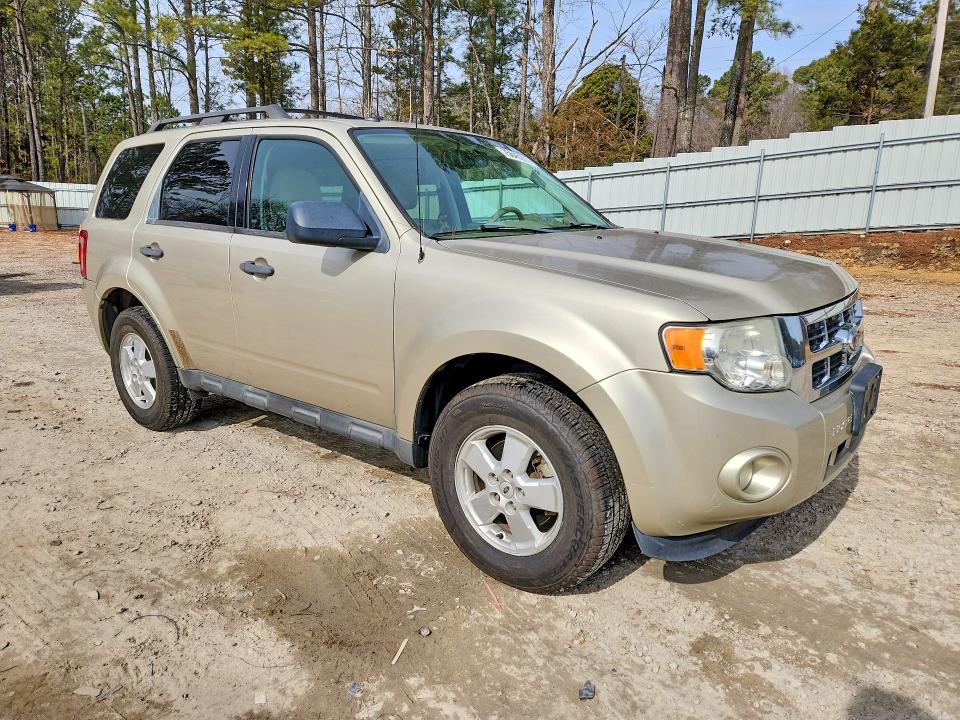 Photo 4 from auction – 2011 FORD ESCAPE XLT with VIN 1FMCU9D76BKA25792