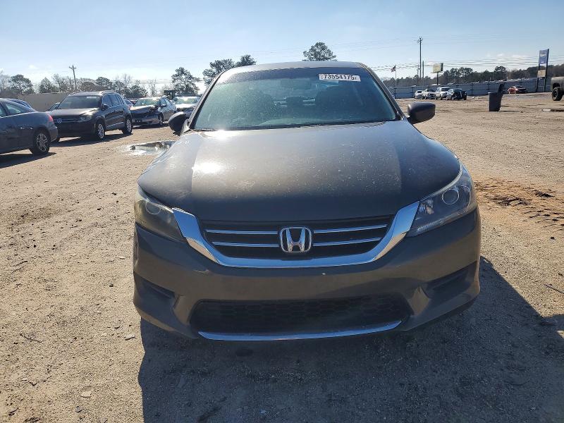 Photo 5 from auction – 2014 HONDA ACCORD with VIN 1HGCR2F32EA158200