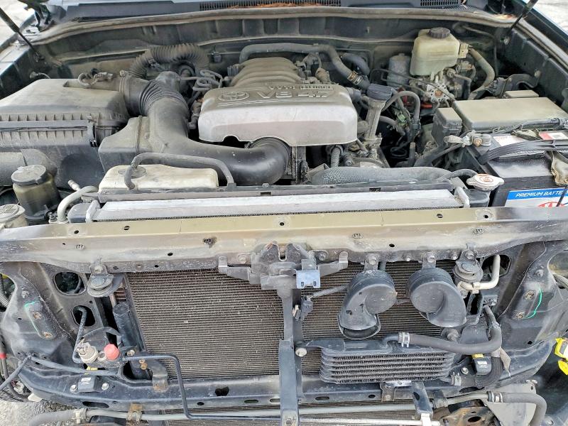 Photo 12 from auction – 2005 TOYOTA 4RUNNER SR with VIN JTEBT14R850051845