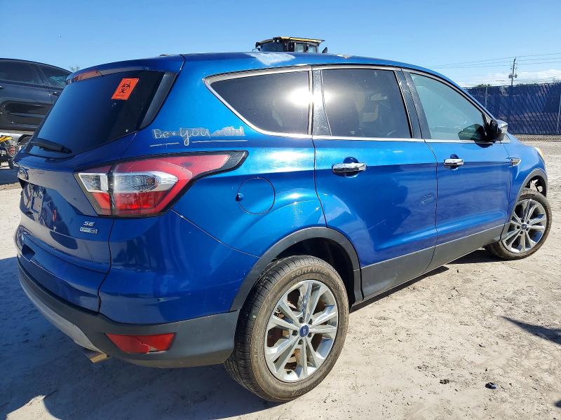 Photo 3 from auction – 2017 FORD ESCAPE SE with VIN 1FMCU9GDXHUB64211