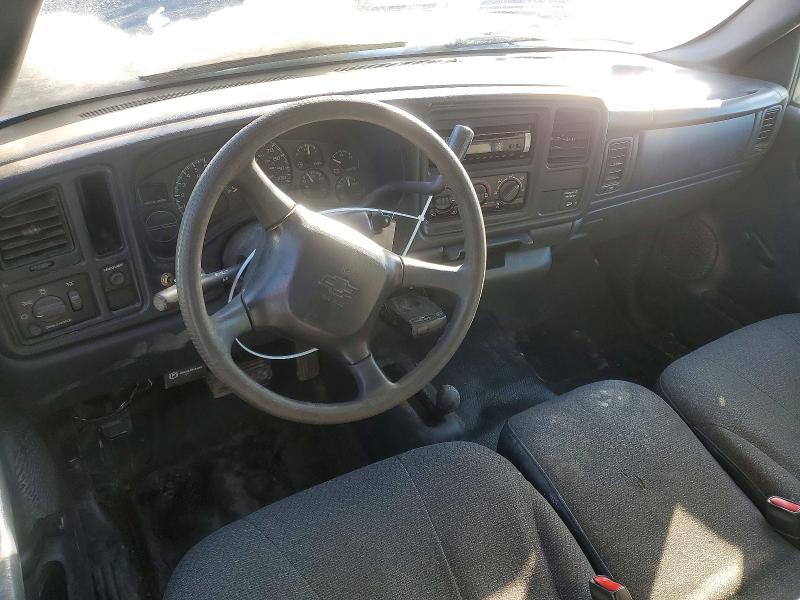 Photo 8 from auction – 2000 CHEVROLET SILVERADO with VIN 1GCEK14V1YE415970