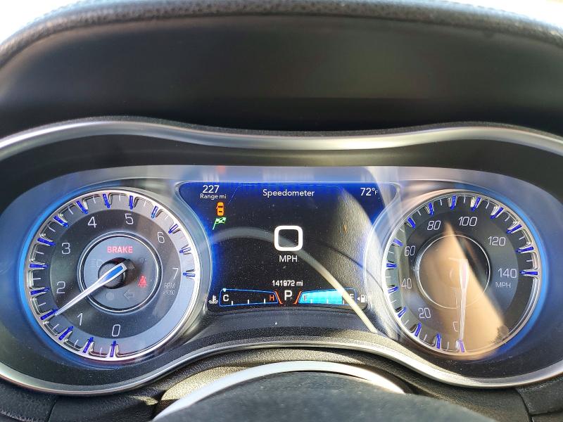Photo 9 from auction – 2015 CHRYSLER 300 LIMITE with VIN 2C3CCAAGXFH772603
