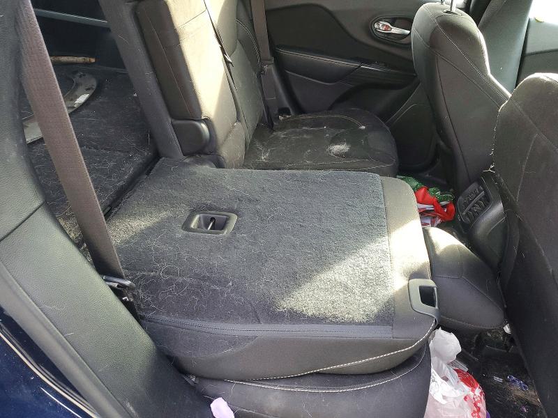 Photo 11 from auction – 2015 JEEP CHEROKEE with VIN 1C4PJLCB7FW637449
