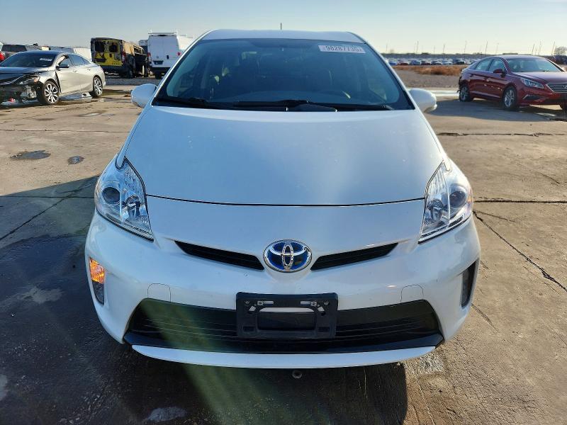 Photo 5 from auction – 2015 TOYOTA PRIUS with VIN JTDKN3DU5F0423075
