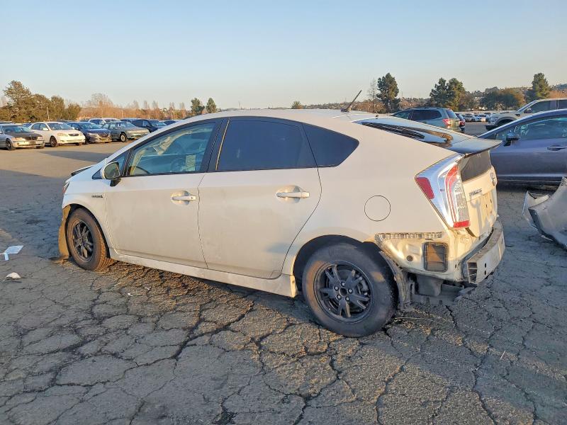 Photo 2 from auction – 2015 TOYOTA PRIUS with VIN JTDKN3DU5F0470140