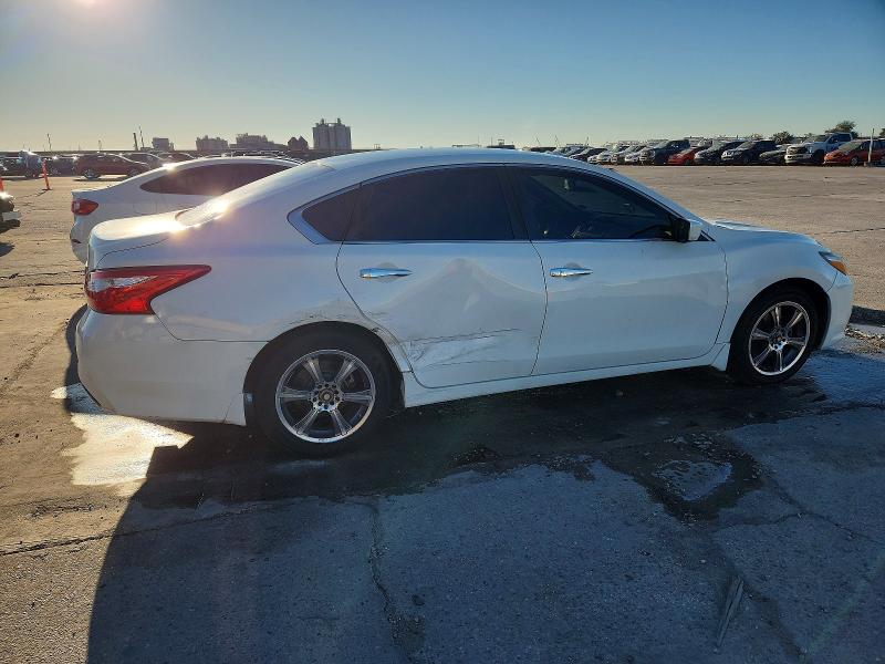 Photo 3 from auction – 2016 NISSAN ALTIMA 2.5 with VIN 1N4AL3APXGN382971