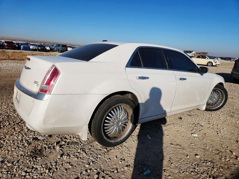 Photo 3 from auction – 2014 CHRYSLER 300C LUXUR with VIN 2C3CCASG7EH105923