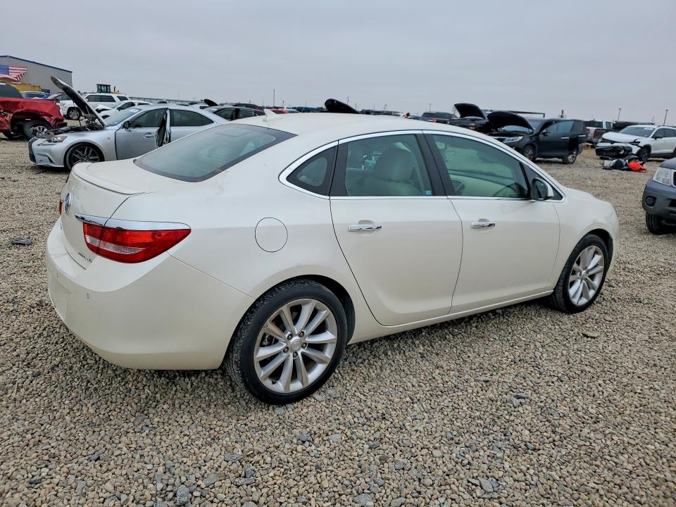 Photo 3 from auction – 2014 BUICK VERANO with VIN 1G4PS5SK0E4145992