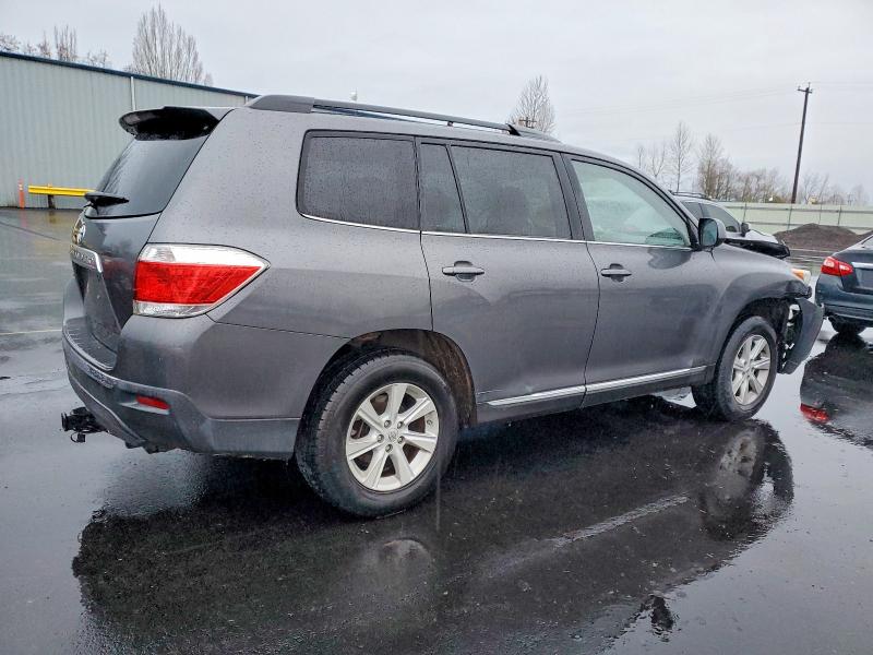 Photo 3 from auction – 2012 TOYOTA HIGHLANDER with VIN 5TDZA3EH8CS027050