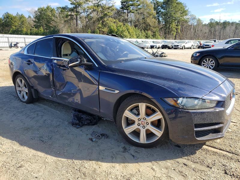 Photo 4 from auction – 2017 JAGUAR XE with VIN SAJAE4BG4HA958184