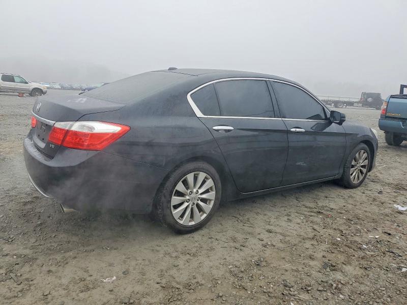 Photo 3 from auction – 2015 HONDA ACCORD EXL with VIN 1HGCR3F8XFA012582