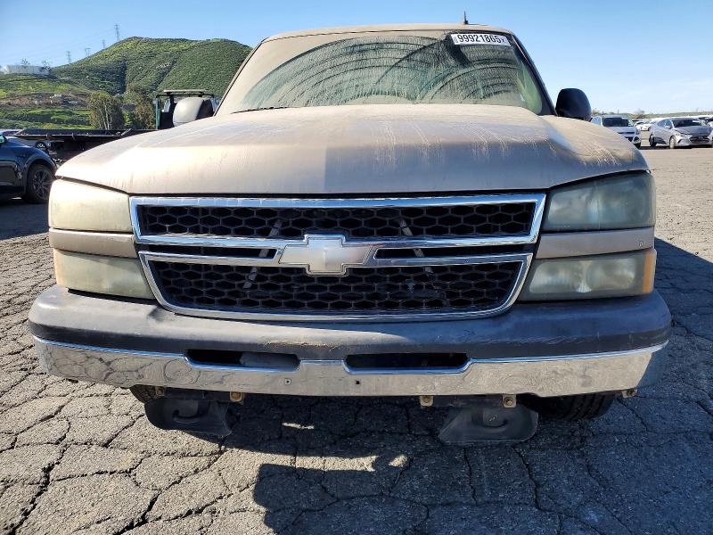 Photo 5 from auction – 2006 CHEVROLET SILVERADO with VIN 2GCEC19TX61116058