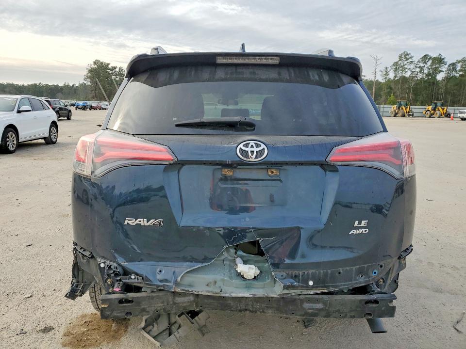 Photo 6 from auction – 2017 TOYOTA RAV4 LE with VIN JTMBFREV9HJ118988