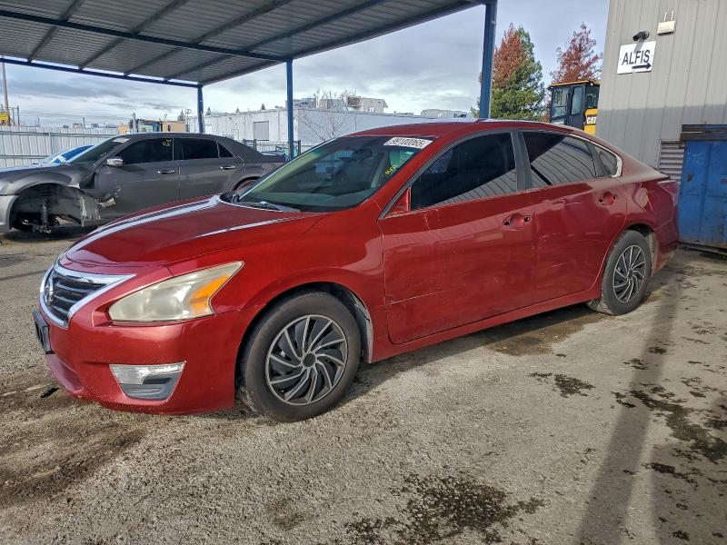 NISSAN ALTIMA 2.5 2015 with VIN 1N4AL3AP9FC432799 - Photo from auction