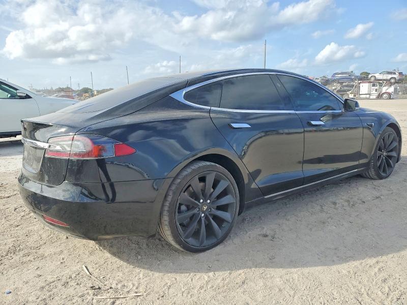 Photo 3 from auction – 2017 TESLA MODEL S with VIN 5YJSA1E1XHF205254