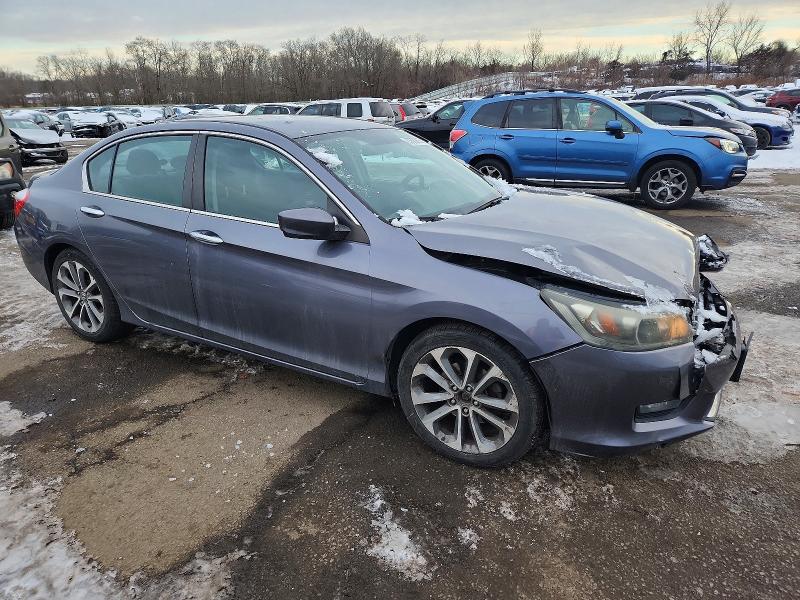Photo 4 from auction – 2015 HONDA ACCORD with VIN 1HGCR2F55FA247679