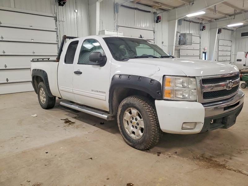 Photo 4 from auction – 2011 CHEVROLET SILVERADO with VIN 1GCRCSE06BZ374159