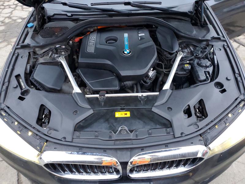 Photo 11 from auction – 2019 BMW 530E with VIN WBAJA9C51KB393119