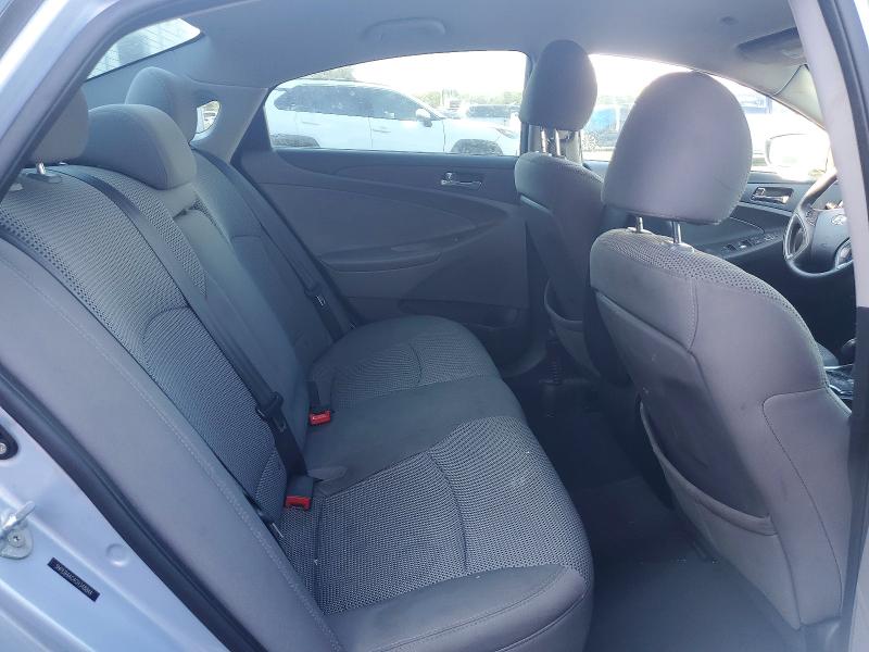 Photo 10 from auction – 2012 HYUNDAI SONATA with VIN 5NPEB4AC4CH348844