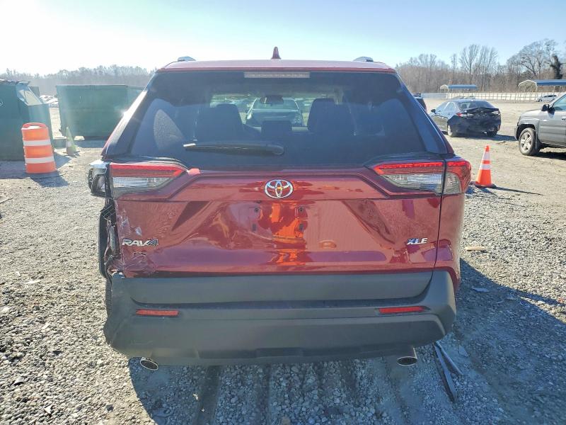 Photo 6 from auction – 2022 TOYOTA RAV4 with VIN 2T3C1RFV8NW222192