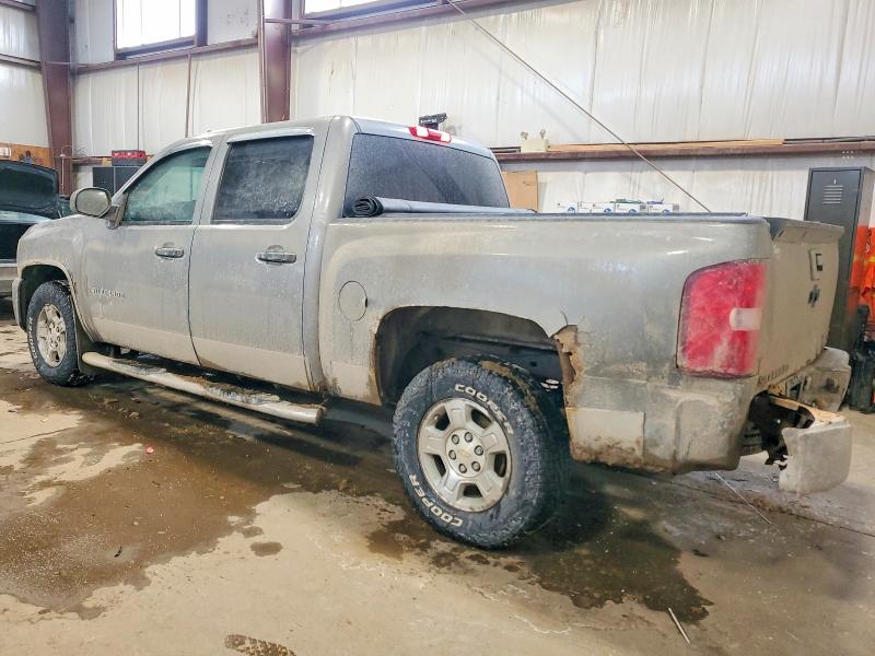 Photo 2 from auction – 2007 CHEVROLET SILVERADO with VIN 2GCEK13C271652516
