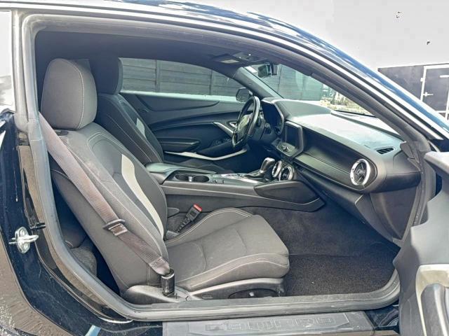 Photo 5 from auction – 2016 CHEVROLET CAMARO LT with VIN 1G1FB1RS7G0172527