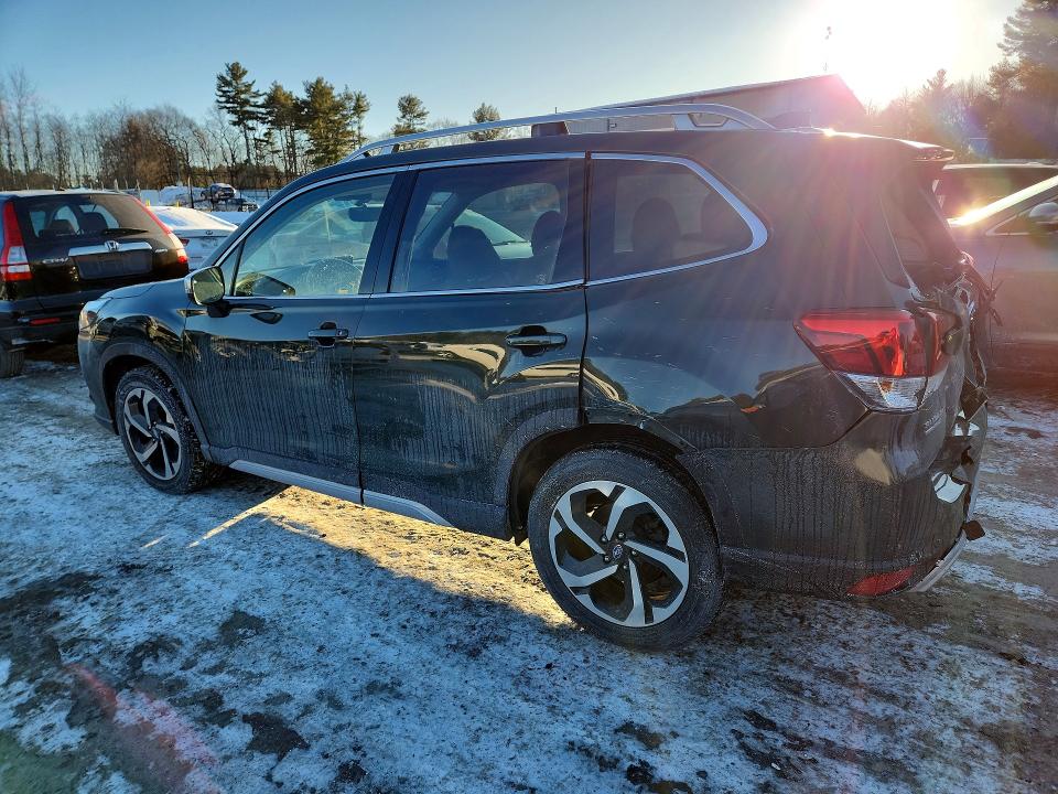 Photo 2 from auction – 2024 SUBARU FORESTER T with VIN JF2SKAMC4RH428019