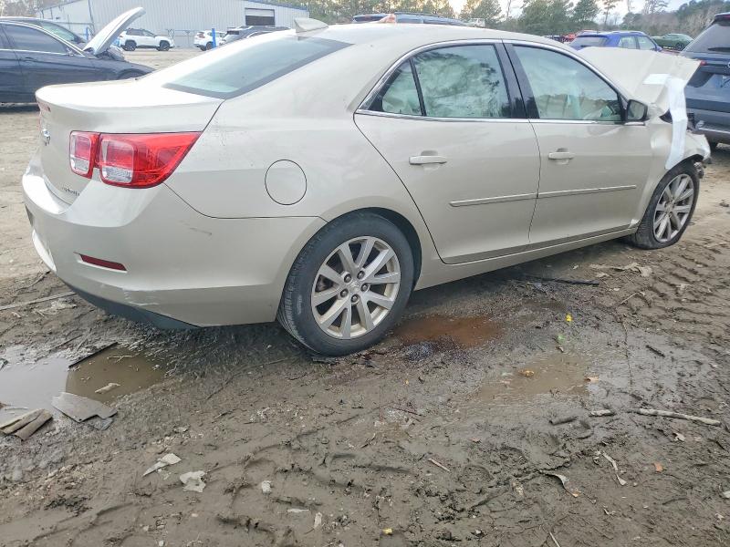 Photo 3 from auction – 2015 CHEVROLET MALIBU 2LT with VIN 1G11D5SL2FF205234