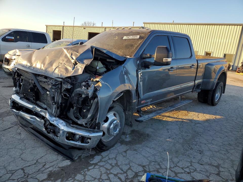 FORD F350 2024 with VIN 1FT8W3DMXREF52055 - Photo from auction