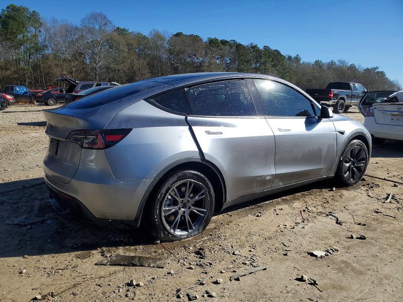 Photo 3 from auction – 2024 TESLA MODEL Y with VIN 7SAYGDEE2RA333583
