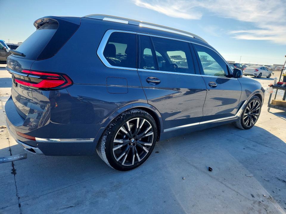 Photo 3 from auction – 2025 BMW X7 with VIN 5UX23EM00S9Y64230
