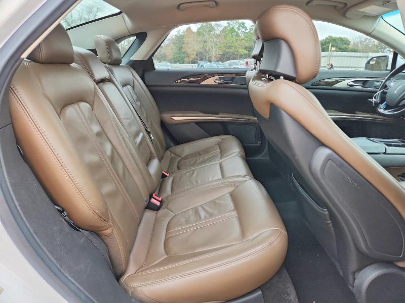 Zdjęcie 10 z aukcji – 2014 LINCOLN MKZ z VIN 3LN6L2G91ER829261