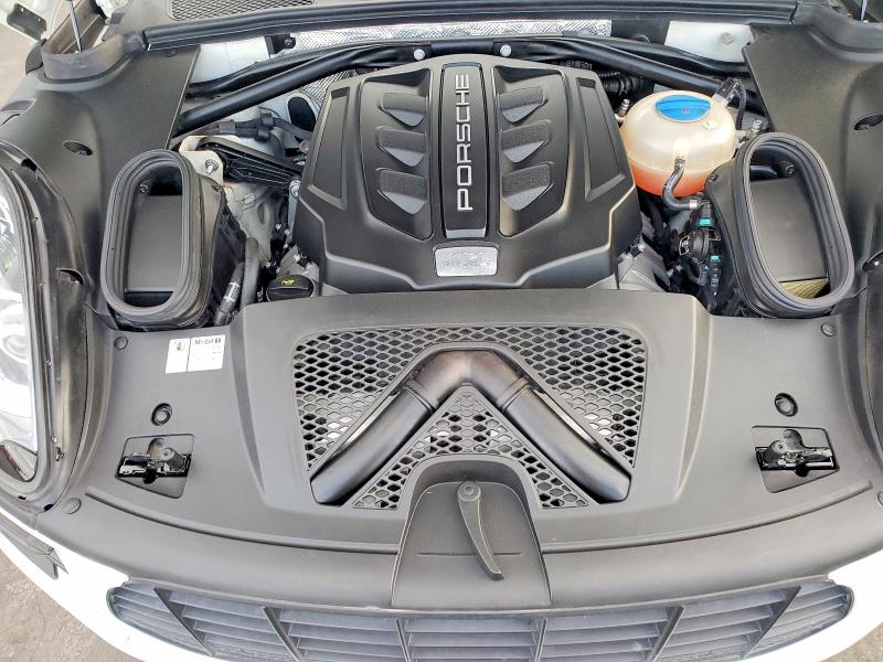 Photo 11 from auction – 2017 PORSCHE MACAN S with VIN WP1AB2A57HLB10069