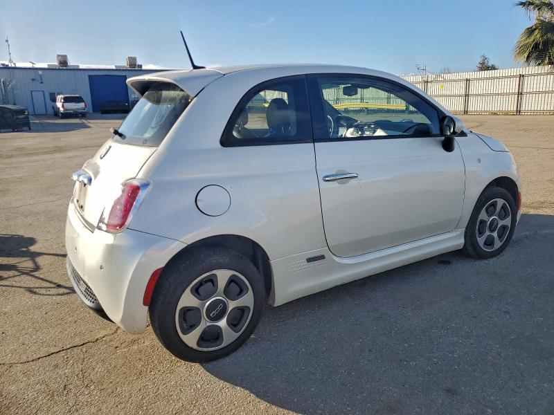 Photo 3 from auction – 2015 FIAT 500 ELECTR with VIN 3C3CFFGE0FT503768