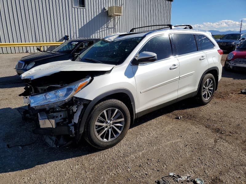 TOYOTA HIGHLANDER 2019 with VIN 5TDJZRFH2KS579116 - Photo from auction