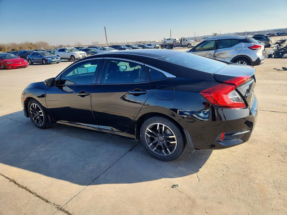 Снимка 2 от търг – 2017 HONDA CIVIC LX с VIN 19XFC2F51HE016971
