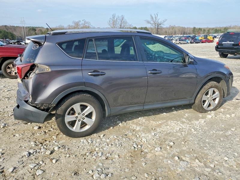 Photo 3 from auction – 2013 TOYOTA RAV4 XLE with VIN JTMWFREV7D5007716