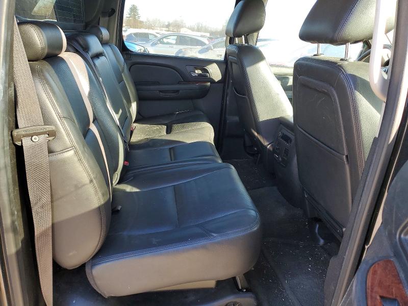 Photo 10 from auction – 2013 CHEVROLET AVALANCHE with VIN 3GNTKGE72DG380988